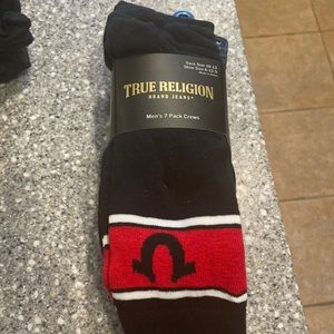 True Religion Men’s 7 pack of crew socks